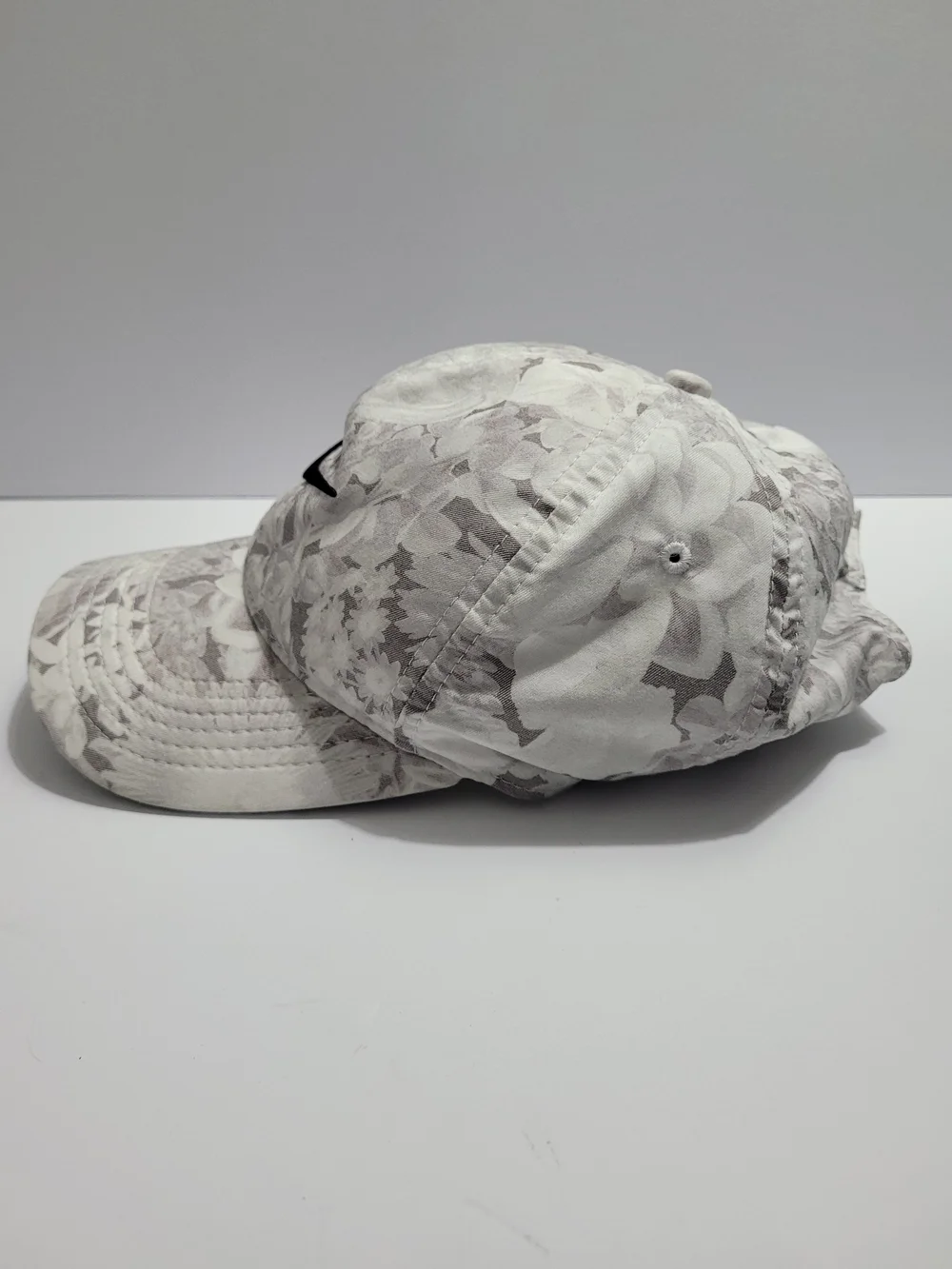 Nike Golf Aerobill Classic 99 Magnolia Floral Hat/Cap
